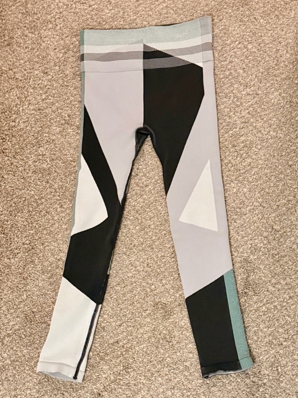 Nike Black, Light Gray & Teal Colorblock Leggings